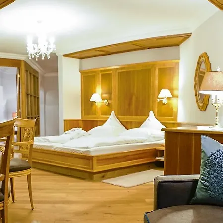 Starkenberg Hotel Scena